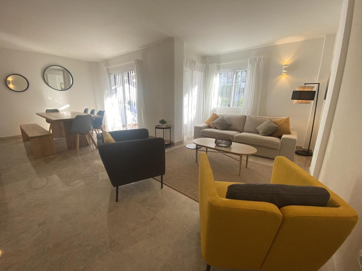 Preciosa Casa De 4 Y 3 Banos, Urbanizacion Naranjos, Puerto Banus Ferienhaus *