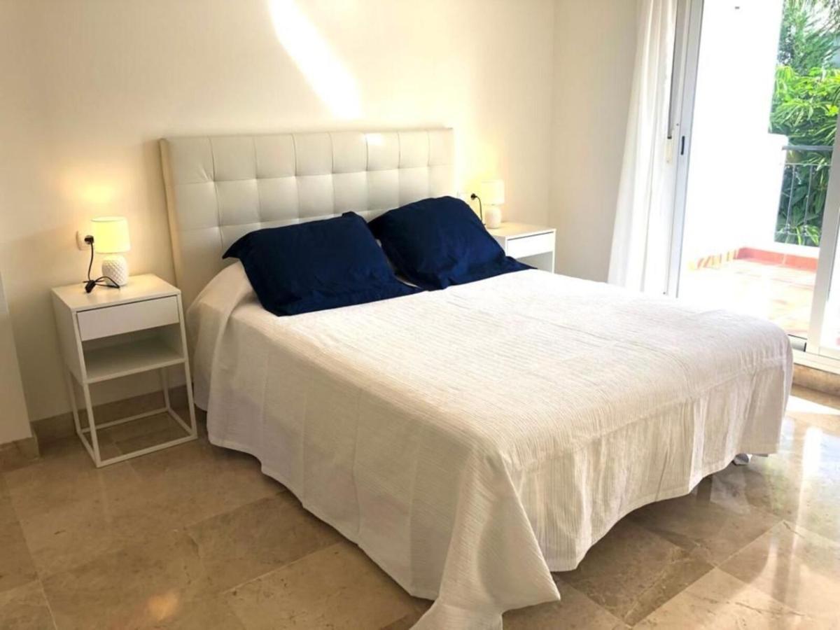 Ferienhaus Preciosa Casa De 4 Y 3 Banos, Urbanizacion Naranjos, Puerto Banus Marbella